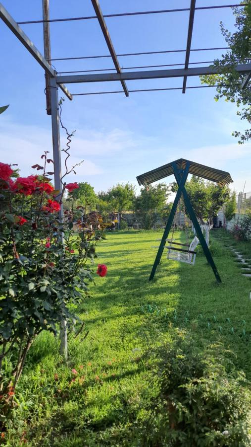 שקודר Room With Private Garden מראה חיצוני תמונה
