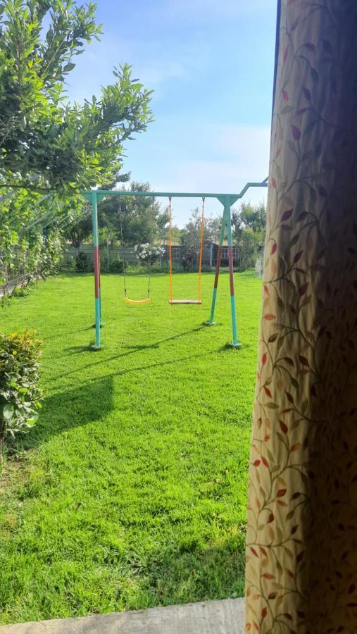שקודר Room With Private Garden מראה חיצוני תמונה
