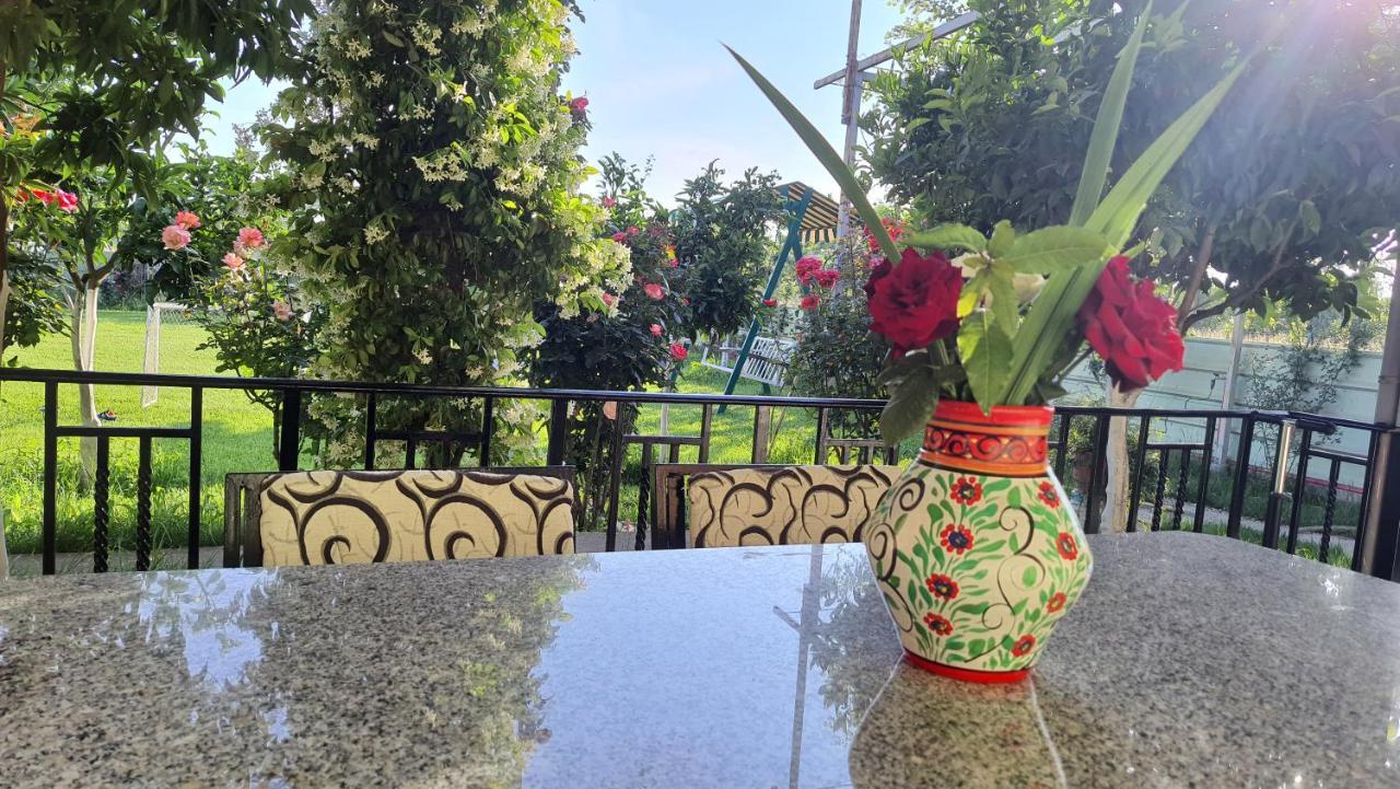 שקודר Room With Private Garden מראה חיצוני תמונה