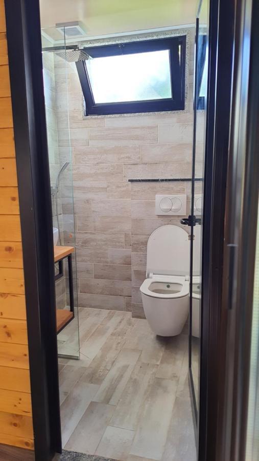 שקודר Room With Private Garden מראה חיצוני תמונה